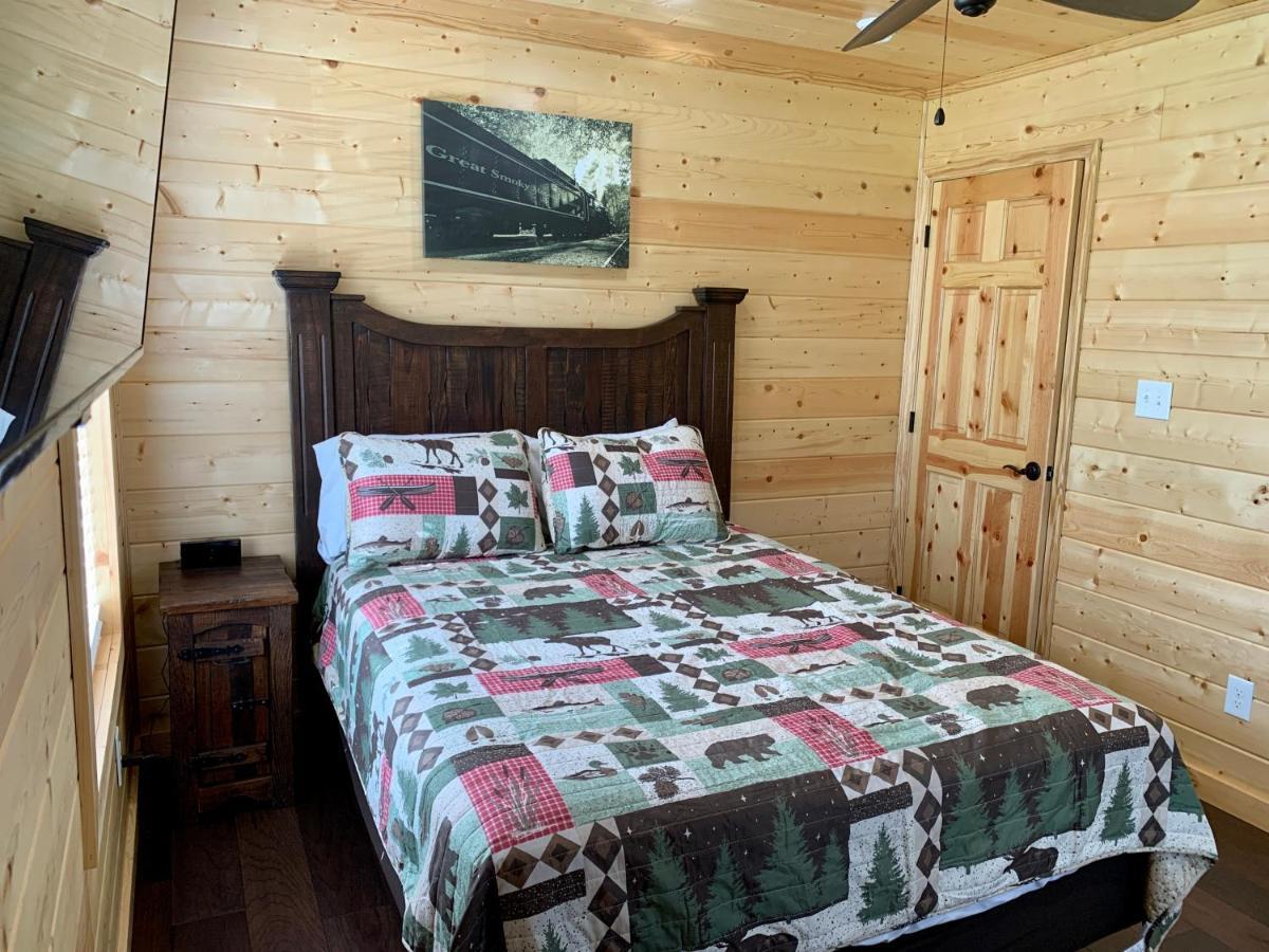 The Brick House: Brand New! 3 Bedroom With Private Driveway *